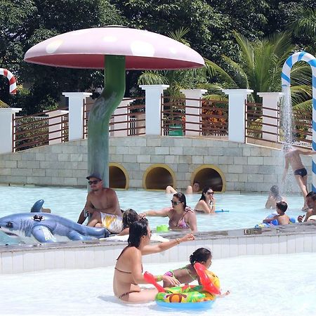 Lacqua Diroma IV Caldas Novas Bagian luar foto